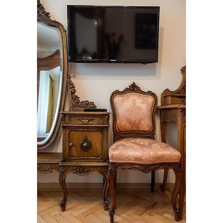 Downtown Antique Apartment Varsó Kültér fotó