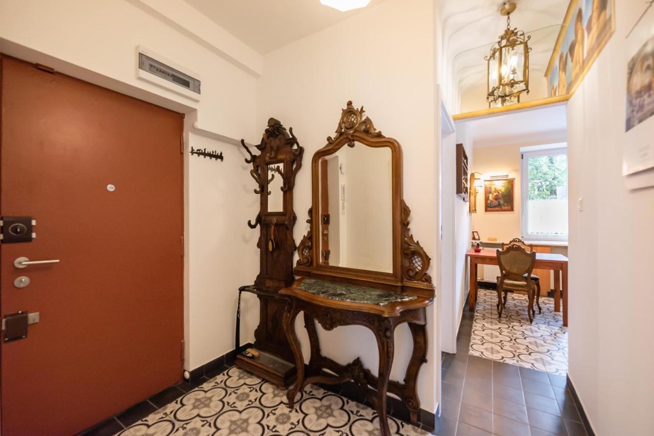 Downtown Antique Apartment Varsó Kültér fotó