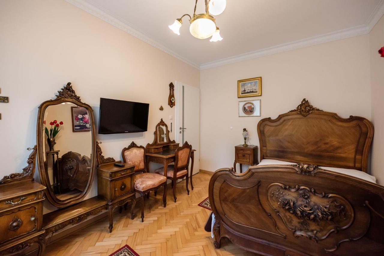 Downtown Antique Apartment Varsó Kültér fotó