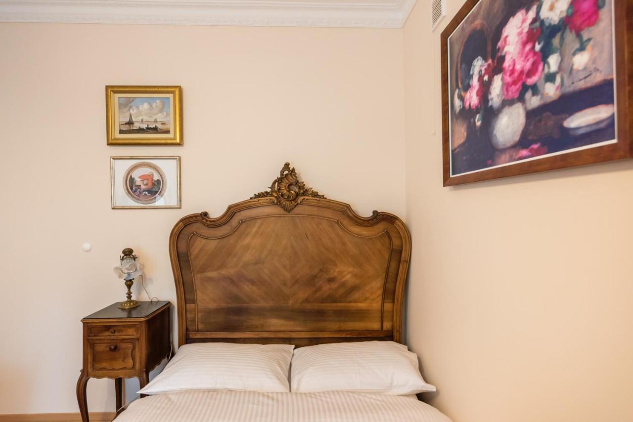 Downtown Antique Apartment Varsó Kültér fotó